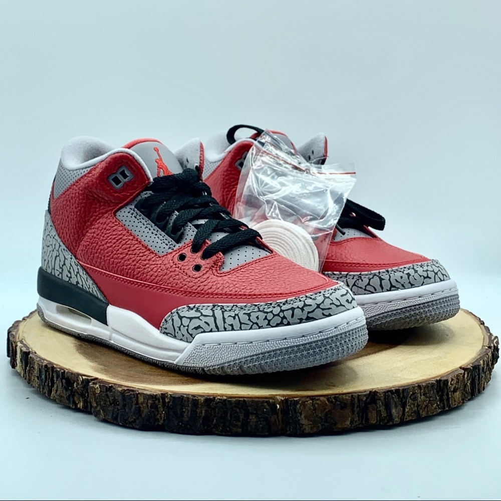 JORDAN Women’s/Youth Air Jordan 3 Retro SE - Picture 4 of 6
